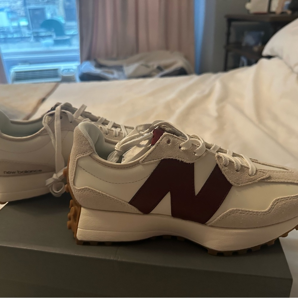 Burgundy New Balance 327